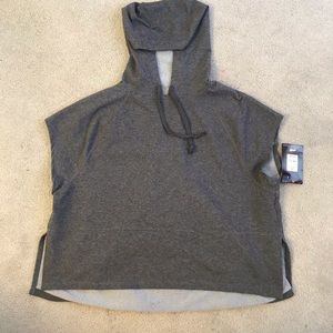 NWT! Gray Avia Crop Sweatshirt! Size L!